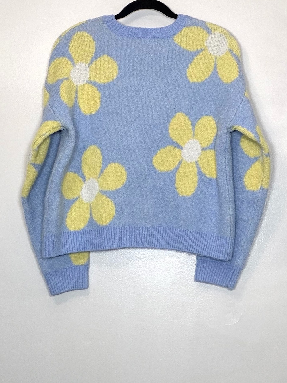 Pastel Blue Floral Crewneck Sweater - Picture 2 of 7